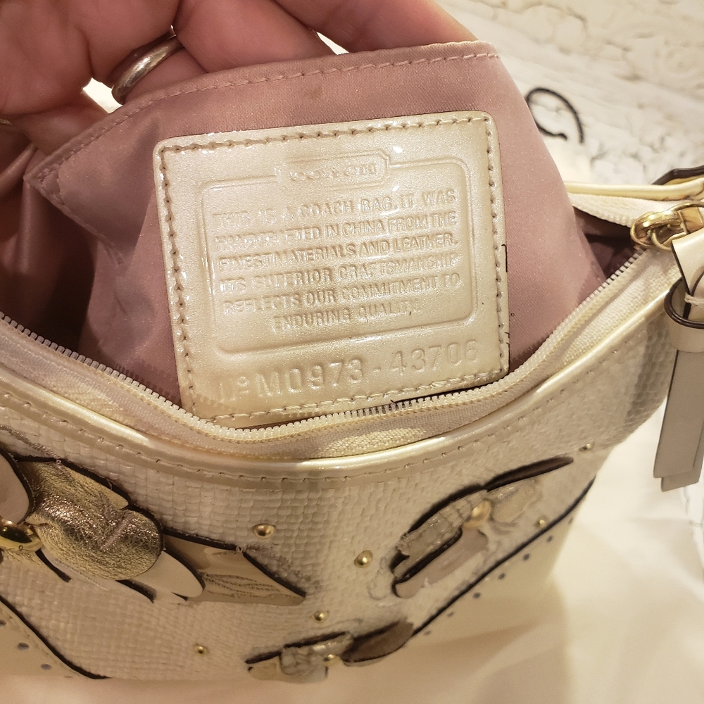 Coach Limited Edition Flowered Straw Bag 104 - Picture 6 of 16